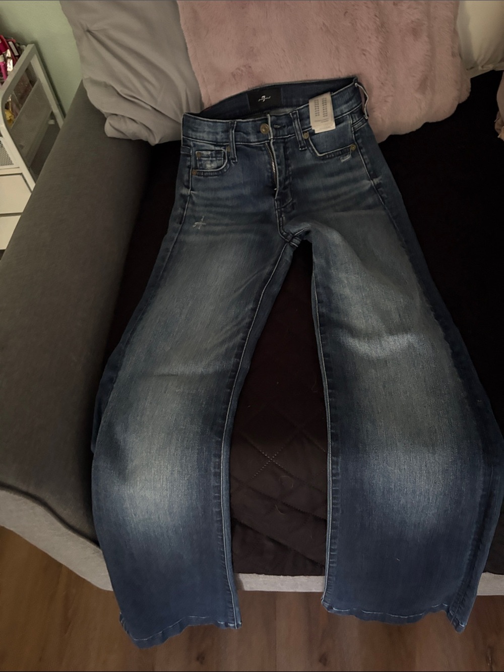 7 For All Mankind Women's Medium Blue Wide Leg Jeans - never been worn